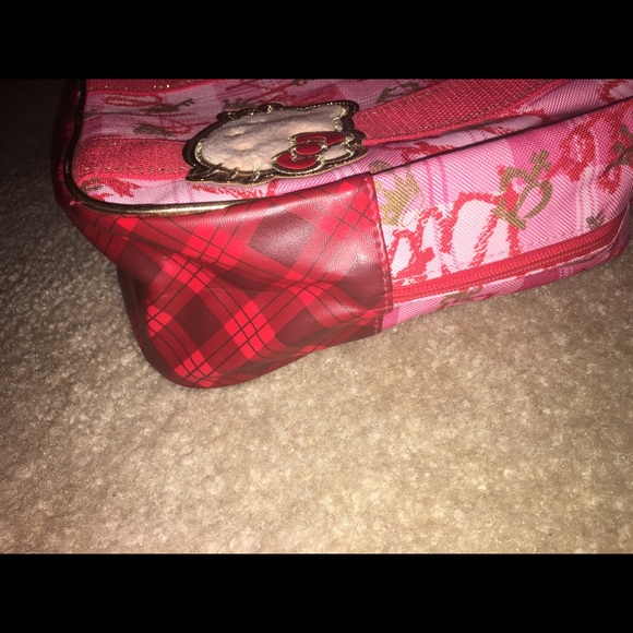 Hello Kitty purse. NWOT. Cute. Sanrio Store - Picture 2 of 3